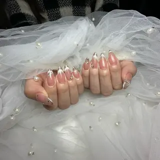 ネイル 里見 麗のネイルデザイン