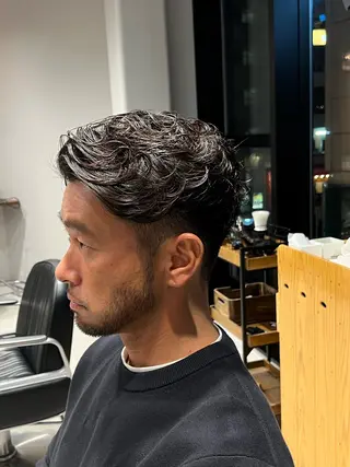 ショート パーマ メンズ 渡邉 真也のヘアスタイル