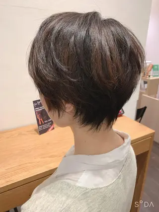 ショート カラー 🍀小顔ショート🍀 有賀祐貴のヘアスタイル