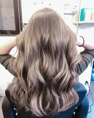 セミロング 100%高級人毛使用 LANIUMEDAのヘアスタイル