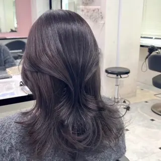 セミロング カラー 🧸レイヤー× ベージュ🥯カホ🍯のヘアスタイル