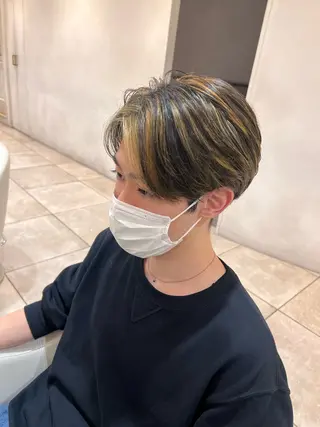 ショート カラー 菅沼 花琳のヘアスタイル