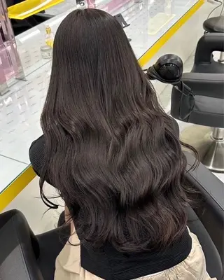 ロング カラー 🧸レイヤー× ベージュ🥯カホ🍯のヘアスタイル