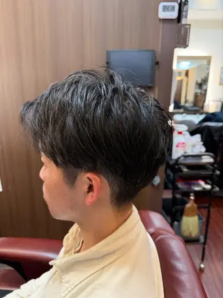 ショート メンズ 糸山 仁のヘアスタイル