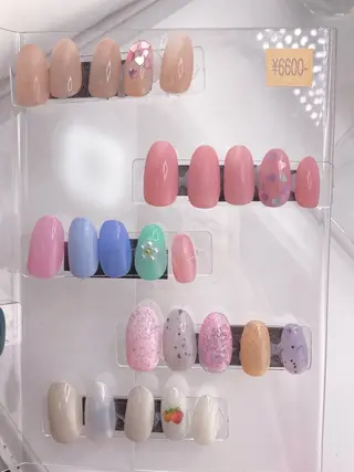 ミディアム RISA nail gleeのネイルデザイン