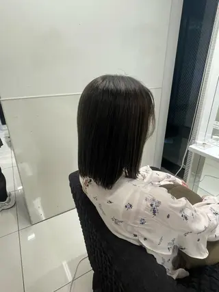 ミディアム カラー yuzuna ハイトーン 天神のヘアスタイル