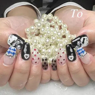 ネイル 🦋 Queenieのネイルデザイン