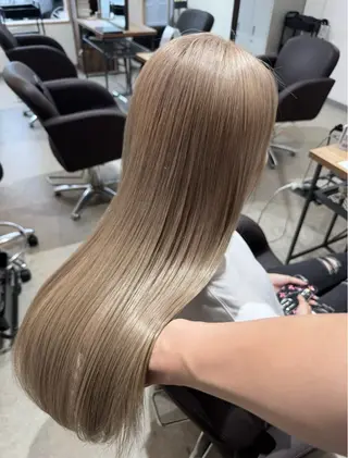 ロング 🌙似合わせカット ⭐️ハイトーンボブのヘアスタイル