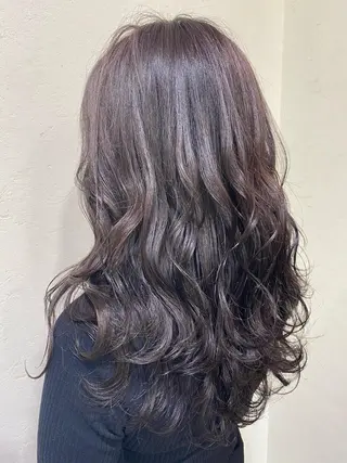 セミロング カラー mina .のヘアスタイル