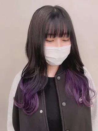 セミロング カラー インナーカラー 推し ブリーチ 髪質改善のヘアスタイル