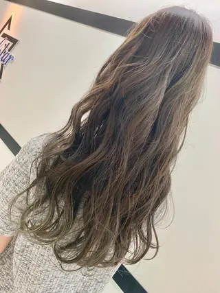 カラー Itsuki .のヘアスタイル