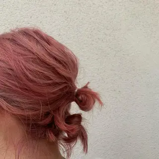 ミディアム カラー ヘアアレンジ wakana/ 柔らかベージュカラーのヘアスタイル