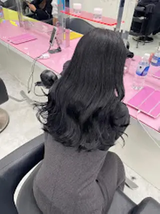 カラー 🪞official THREE 横浜🎀のヘアスタイル