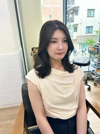 ミディアム カラー パーマ ヘアアレンジ メンズ キッズ レイヤーカット/ 巻ける縮毛矯正のヘアスタイル