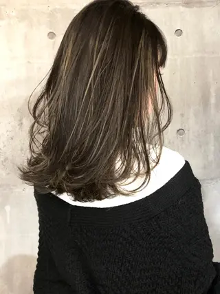 ロング カラー 井坂 弘人のヘアスタイル