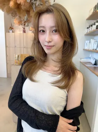 セミロング vince. moekoのヘアスタイル