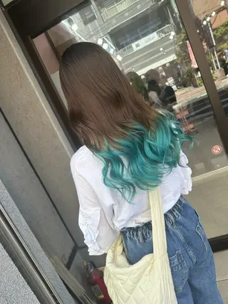 セミロング カラー ブリーチ特化🌈 MANATOのヘアスタイル