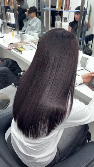 ロング カラー 🖤ハイトーン× レイヤー🖤SARAのヘアスタイル