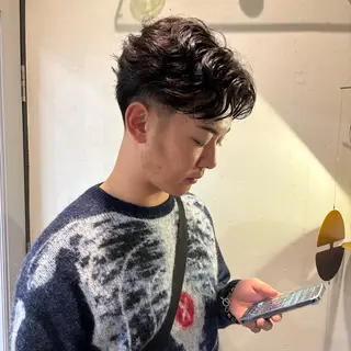 ショート パーマ メンズ カネガエ ユウヤのヘアスタイル