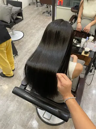 ロング カラー RIKU 髪質改善/縮毛矯正のヘアスタイル