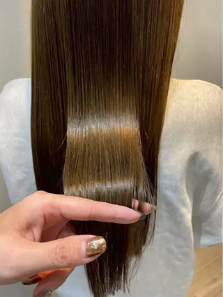ロング カラー サワタ ミサのヘアスタイル
