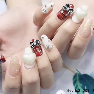 ネイル Elegant beautyトウのネイルデザイン