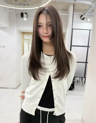 セミロング カラー coco 横浜 なごみ🩷のヘアスタイル