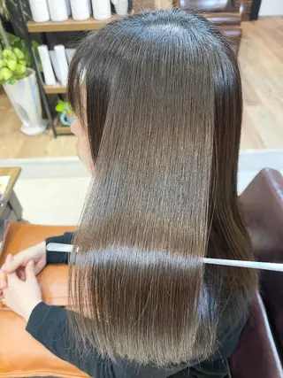 セミロング カラー 髪質改善で 憧れの潤艶美髪にのヘアスタイル