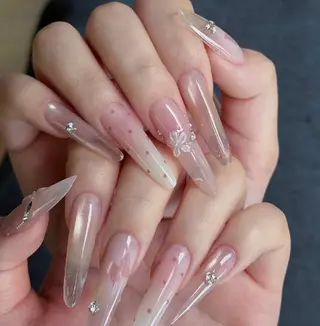 ネイル 小島 阿佑美のネイルデザイン