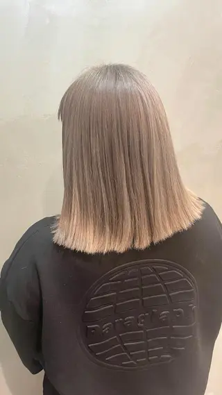 ミディアム カラー 堤 麻衣子のヘアスタイル