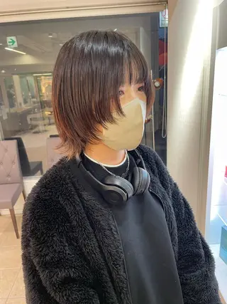 ミディアム 渡部凌我 小顔ウルフ ハイトーンカラーのヘアスタイル