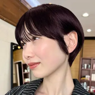 ショート カラー 顔まわり🥨レイヤー /透明感/水口舞奈のヘアスタイル