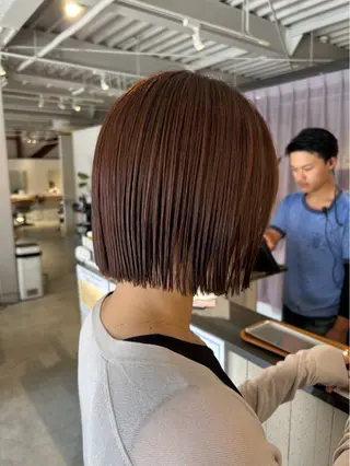 ミディアム 井手上 陽菜のヘアスタイル
