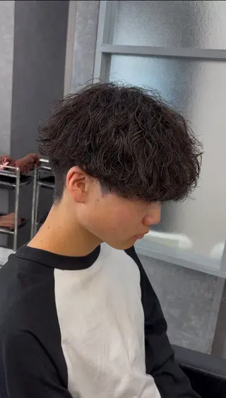 パーマ メンズ 🎨古着✖️ ハイトーンYui🎨のヘアスタイル