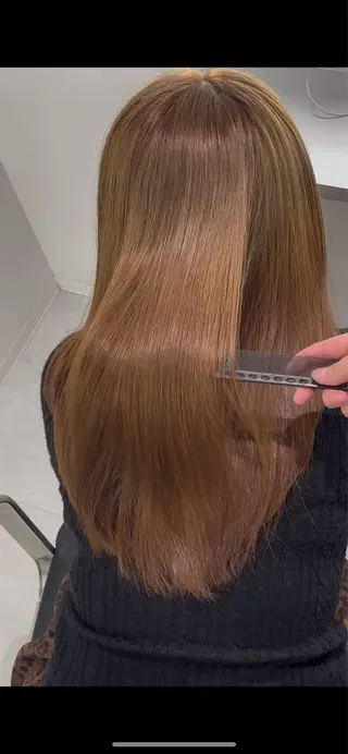 ロング 安江 陽菜のヘアスタイル
