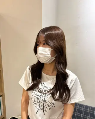 ロング カラー 大崎 凜のヘアスタイル