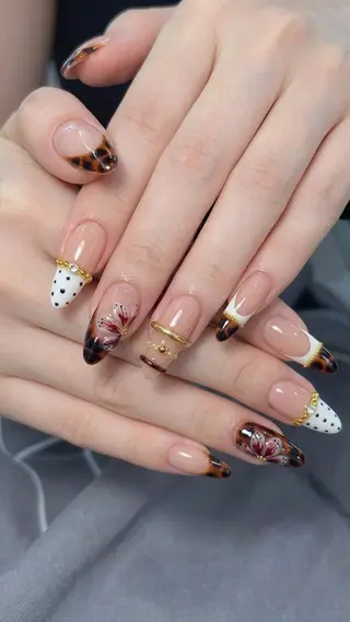 ネイル HAPPI NAIL大国町のネイルデザイン
