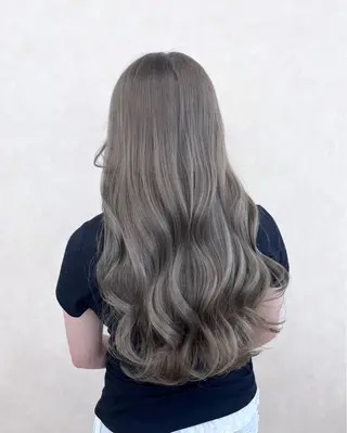 ロング 角田 満帆のヘアスタイル