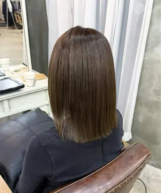 ミディアム カラー 三條 朋香のヘアスタイル