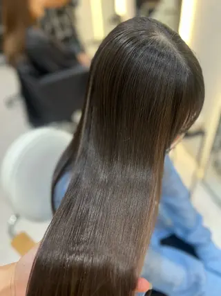 ロング Zina aimiのヘアスタイル