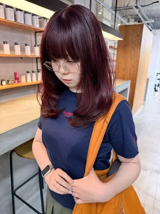 ミディアム 葉 /レイヤーカットのヘアスタイル