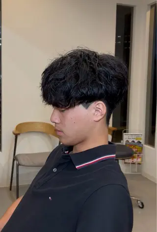 パーマ メンズ 吉田 到真のヘアスタイル