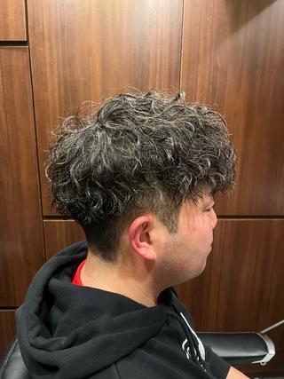 パーマ メンズ ヒロ銀座川崎 志田健介のヘアスタイル