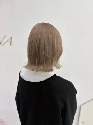 ミディアム Haruna/河原町 ハイトーン🤍のヘアスタイル
