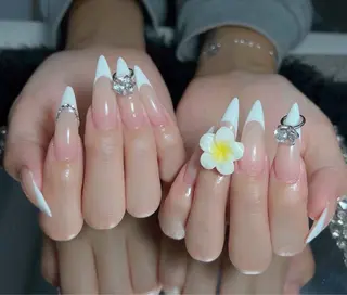 ネイル Julie NailSalonのネイルデザイン