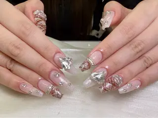 ネイル lucky nail 歌舞伎町のネイルデザイン