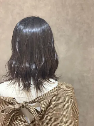 ミディアム ショート／透明感 カラー加治竜汰💡のヘアスタイル