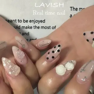 ネイル LAVISH 大和店 emi・:*+のネイルデザイン