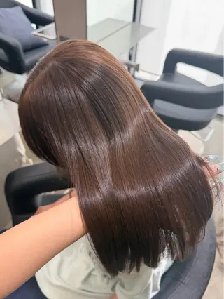 セミロング カラー ヘアアレンジ ミディアム・ボブ🤍 縮毛矯正/ ひかりのヘアスタイル