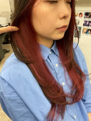ミディアム カラー インナーカラー 推し ブリーチ 髪質改善のヘアスタイル